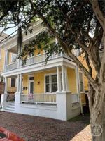 featured image of 810 Barnard St