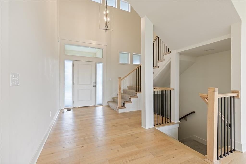 18228 Earnshaw St - Photo 3 of 31