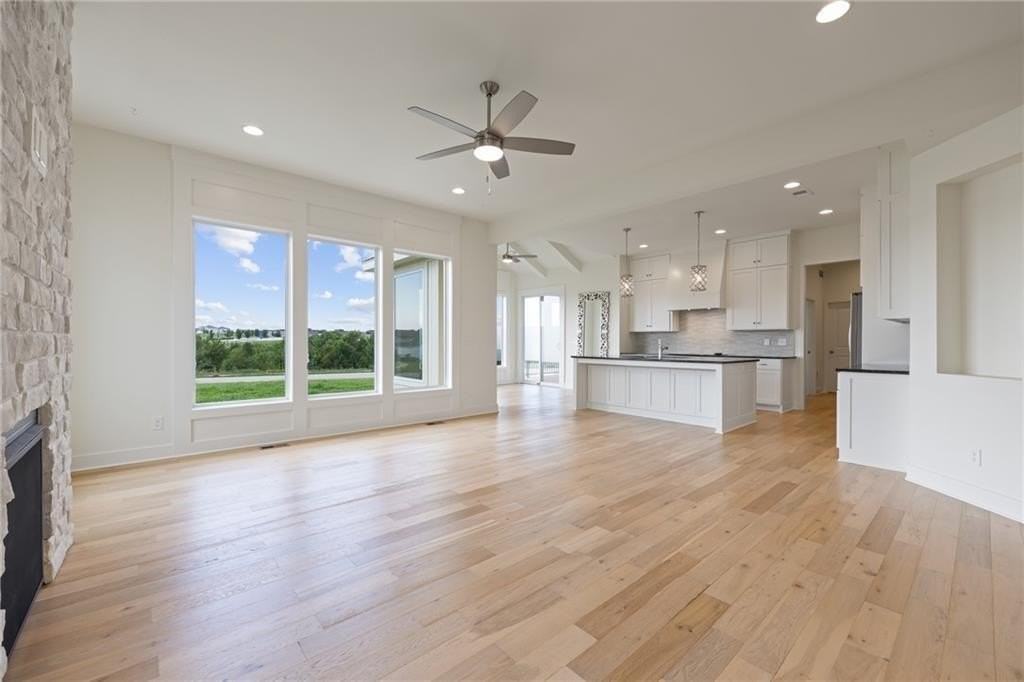 18228 Earnshaw St - Photo 5 of 31