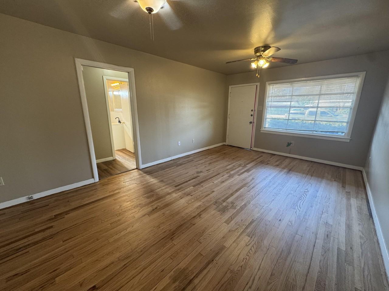 3013 38th St - Photo 2 of 8