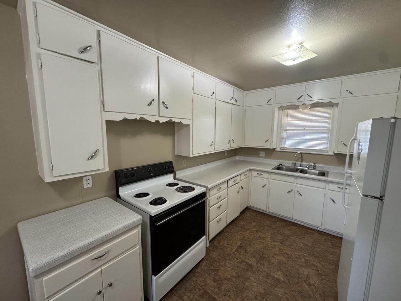 3013 38th St - Photo 4 of 8