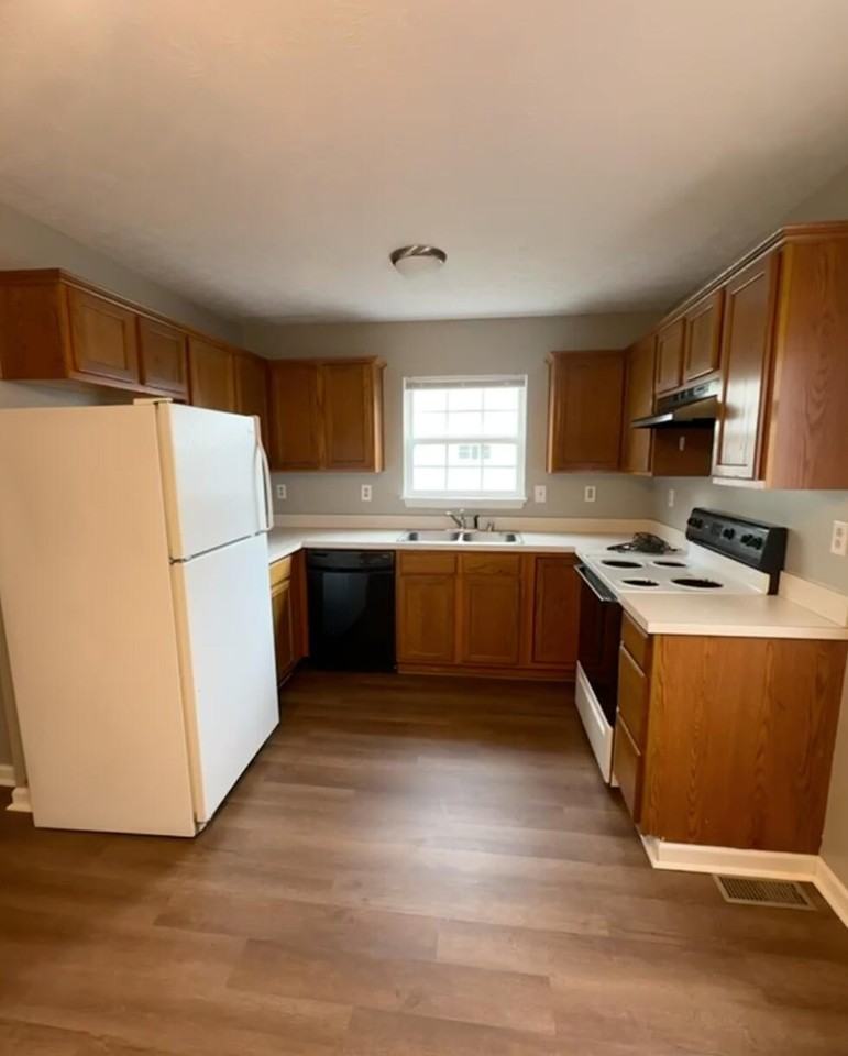 244 Simba Way - Photo 6 of 15