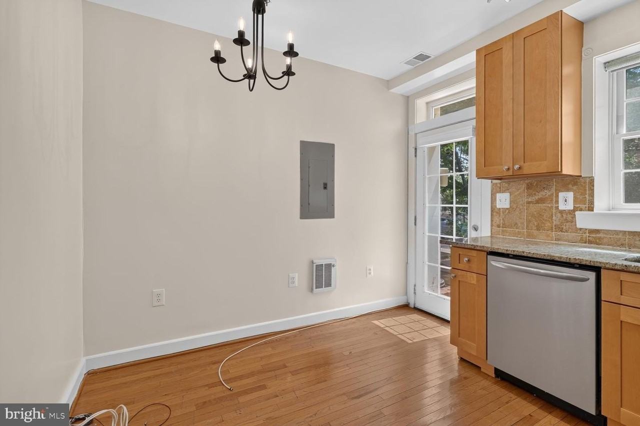 1702 Florida Ave Nw - Photo 7 of 15