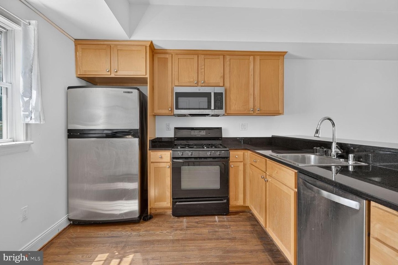 1408 Florida Ave Nw - Photo 6 of 15