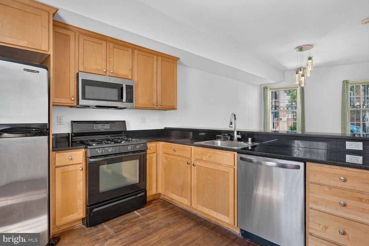 1408 Florida Ave Nw - Photo 7 of 15
