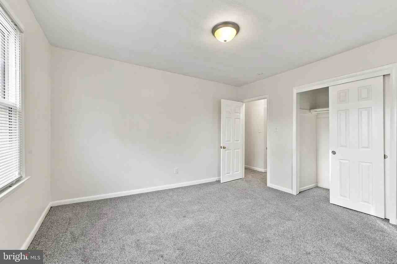 322 Atkinson Rd - Photo 7 of 13