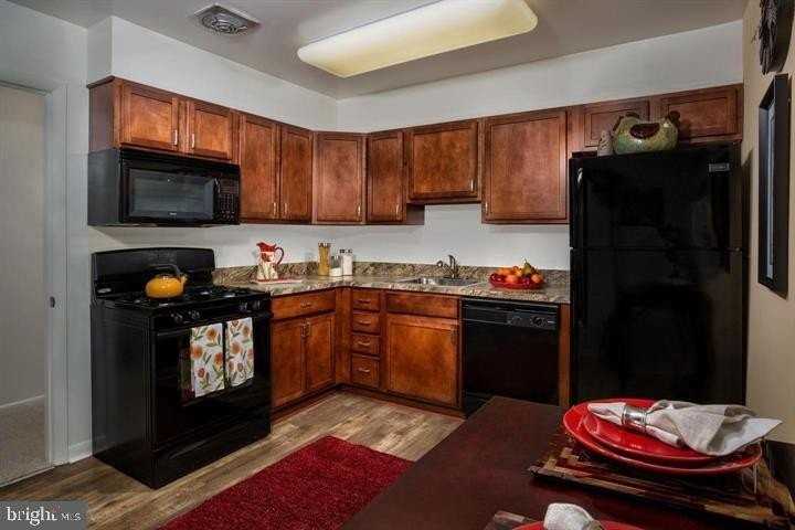 6 Over Ridge Ct - Photo 3 of 20