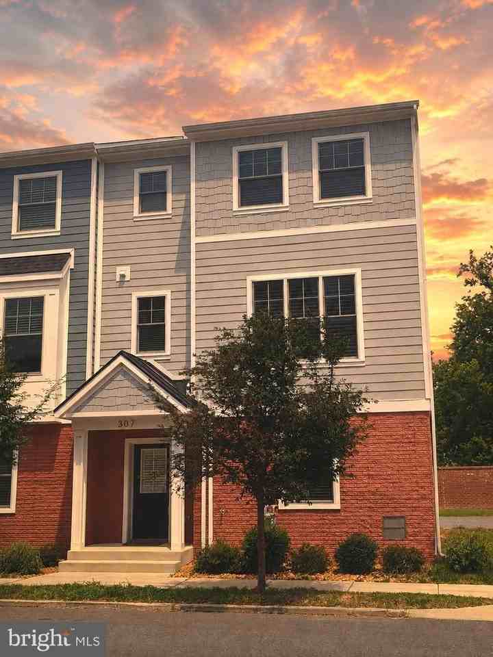307 Charles St