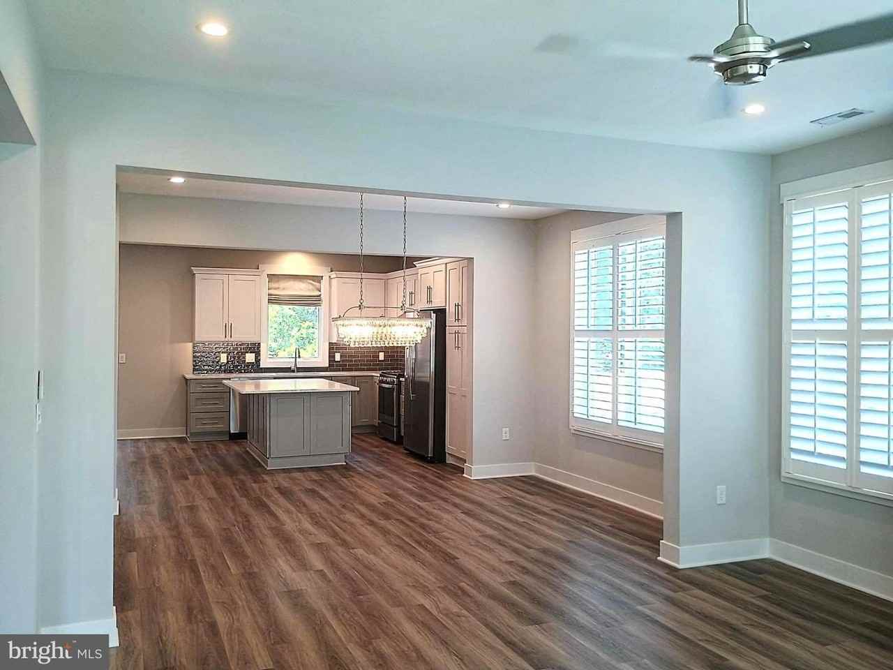 307 Charles St - Photo 7 of 47