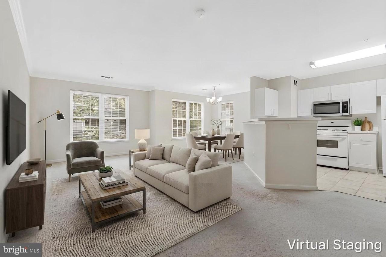 12890 Fair Briar Ln - Photo 4 of 45