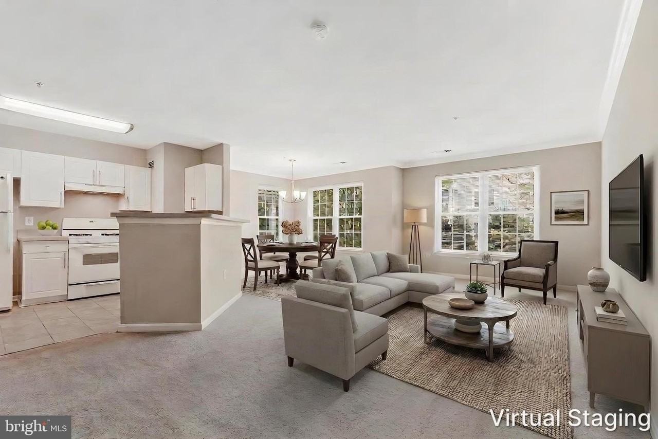 12877 Fair Briar Ln - Photo 4 of 49