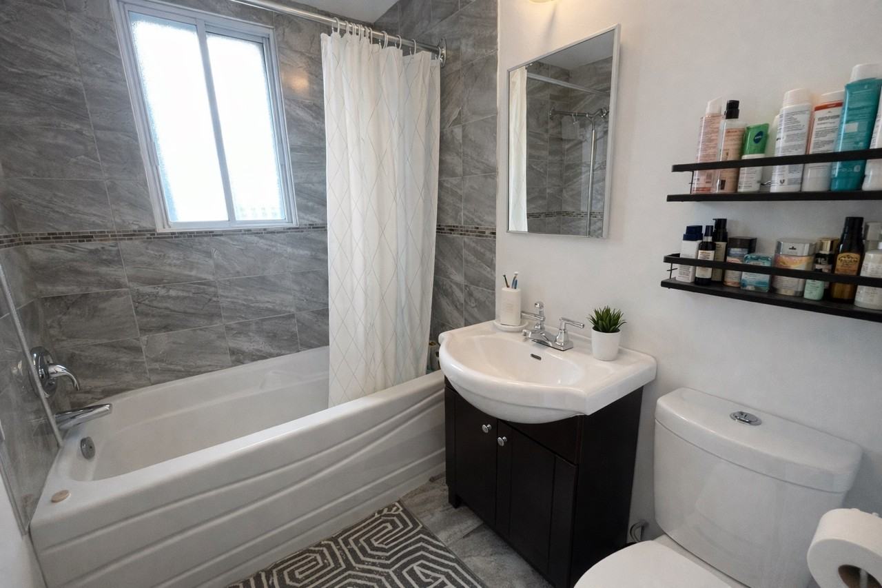 6645 Avenue Fielding #6 - Photo 5 of 6