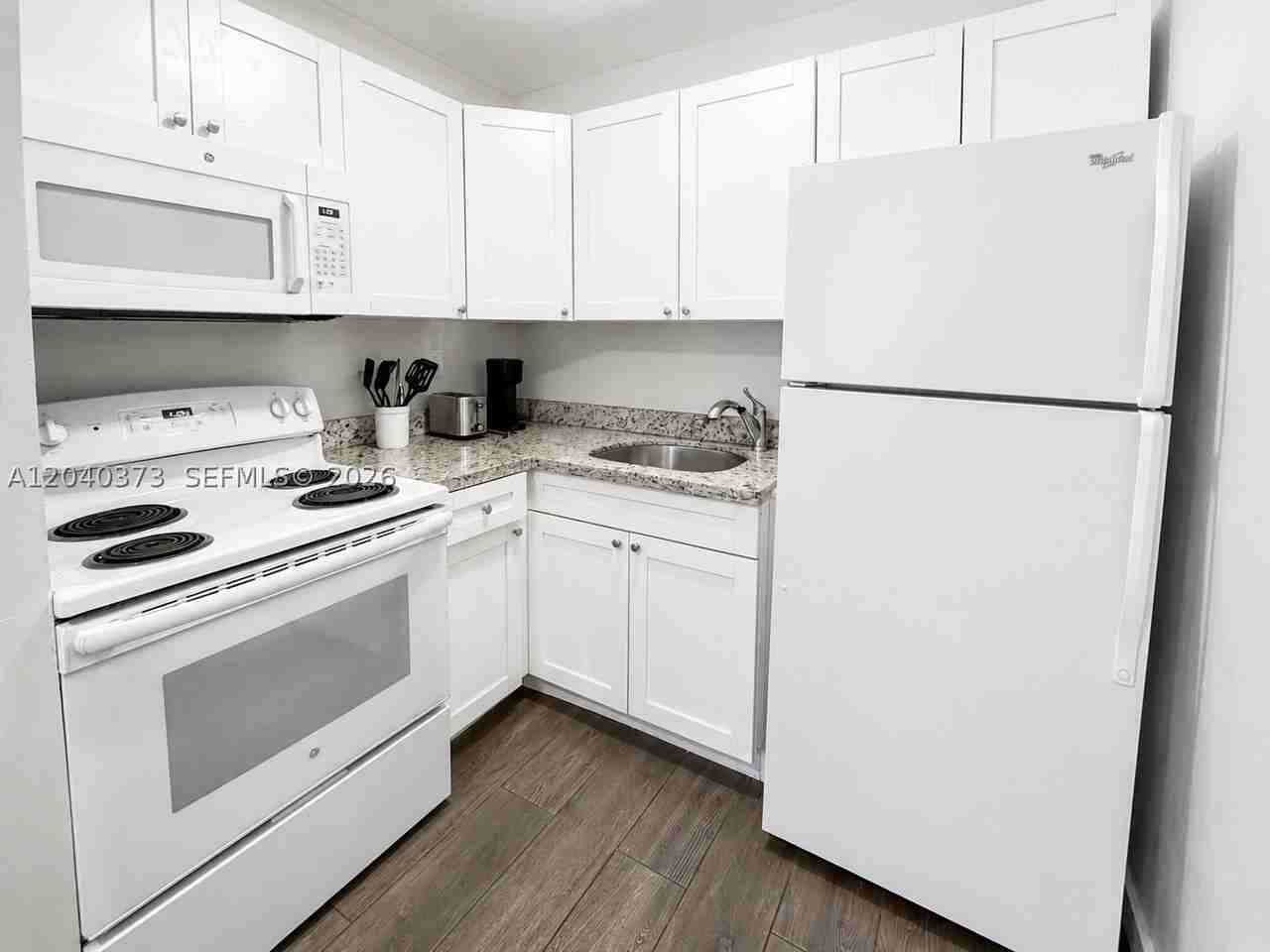 1415 Arpeika St #6 - Photo 2 of 12