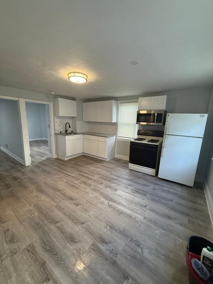 170 Arnold St Apt 1f #1F - Photo 6 of 6