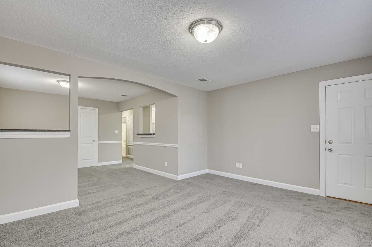 4008 Wheeler Woods Rd Apt C - Photo 4 of 28