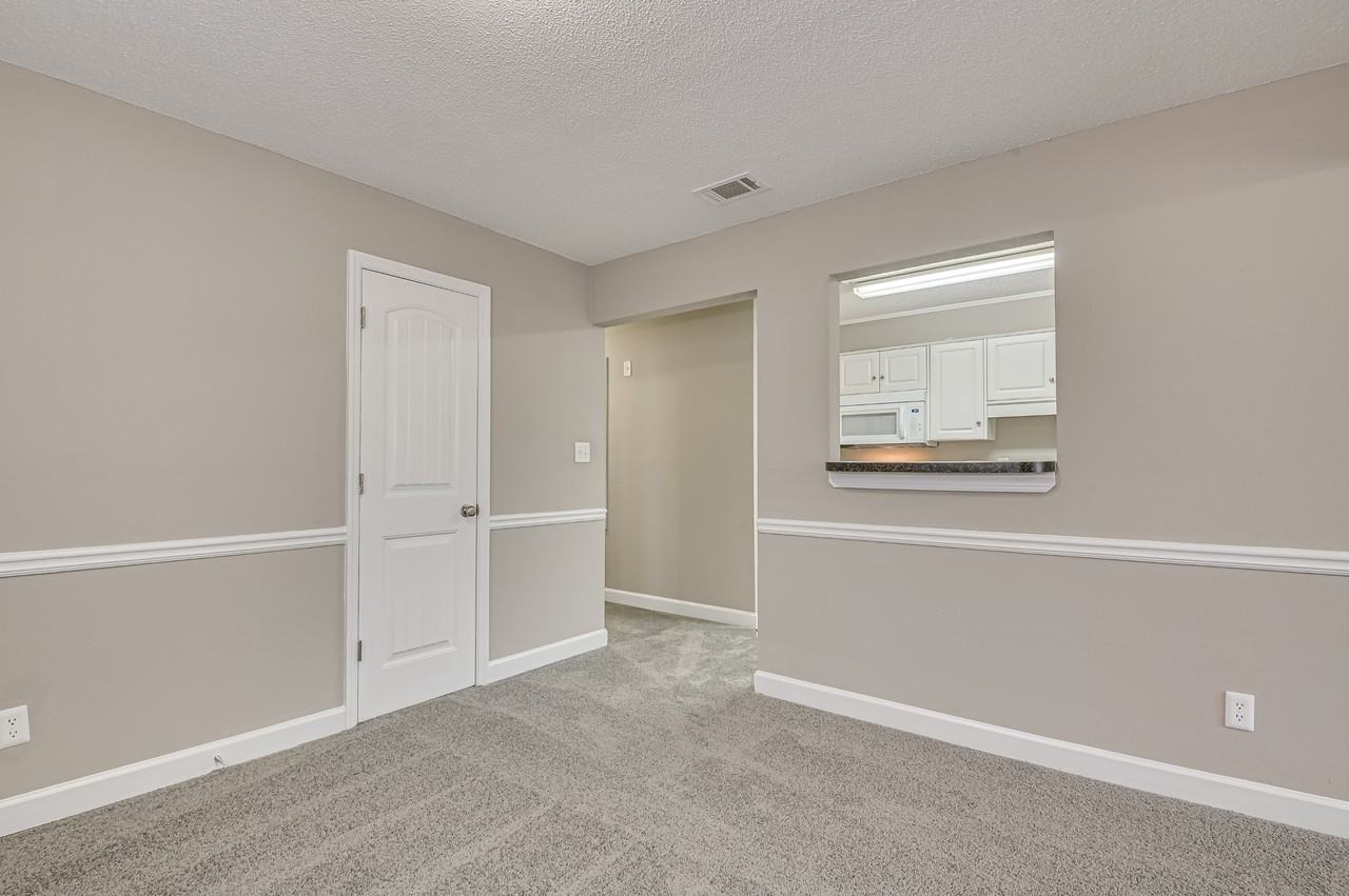 4008 Wheeler Woods Rd Apt C - Photo 6 of 27