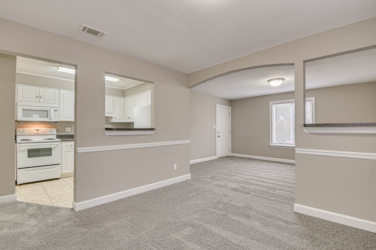 4008 Wheeler Woods Rd Apt C - Photo 2 of 27