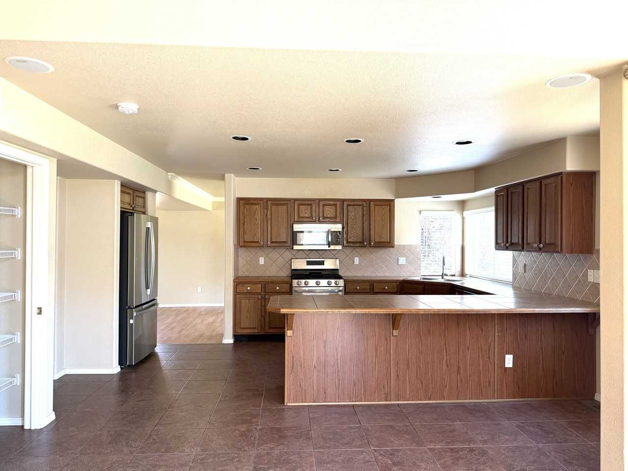 15859 Bridle Ridge Dr #1 - Photo 4 of 23