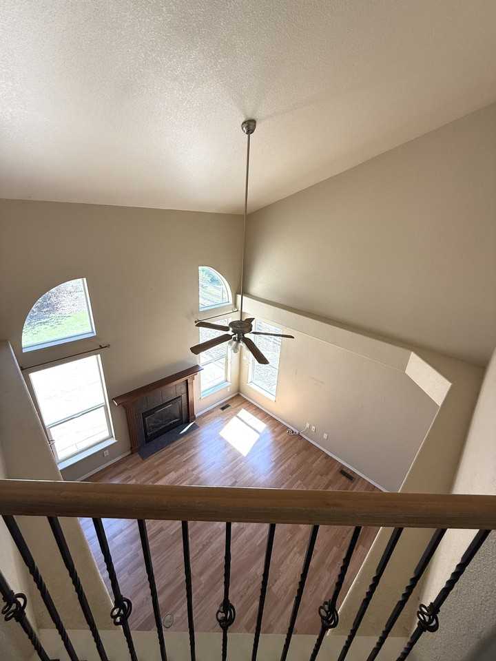 15859 Bridle Ridge Dr #1 - Photo 5 of 23