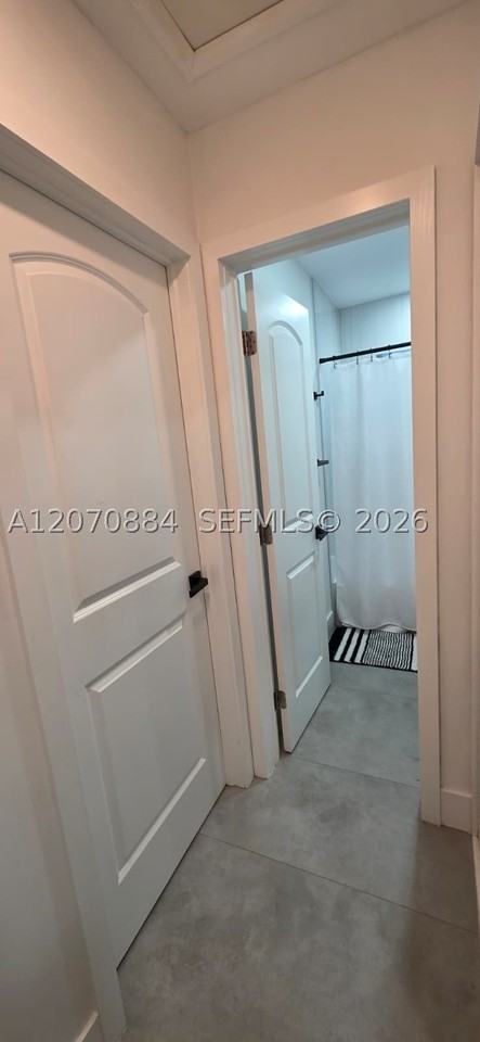 420 S 28th Ave - Photo 5 of 15