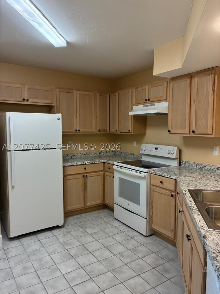 1051 Jefferson Dr #1051H - Photo 6 of 39