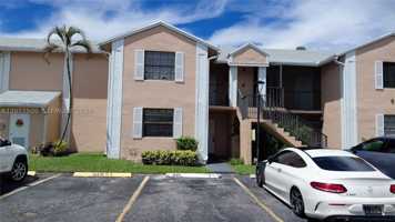 featured image of 820 N Franklin Ave #820J