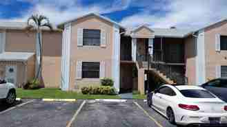 820 N Franklin Ave #820J - Photo 1 of 1