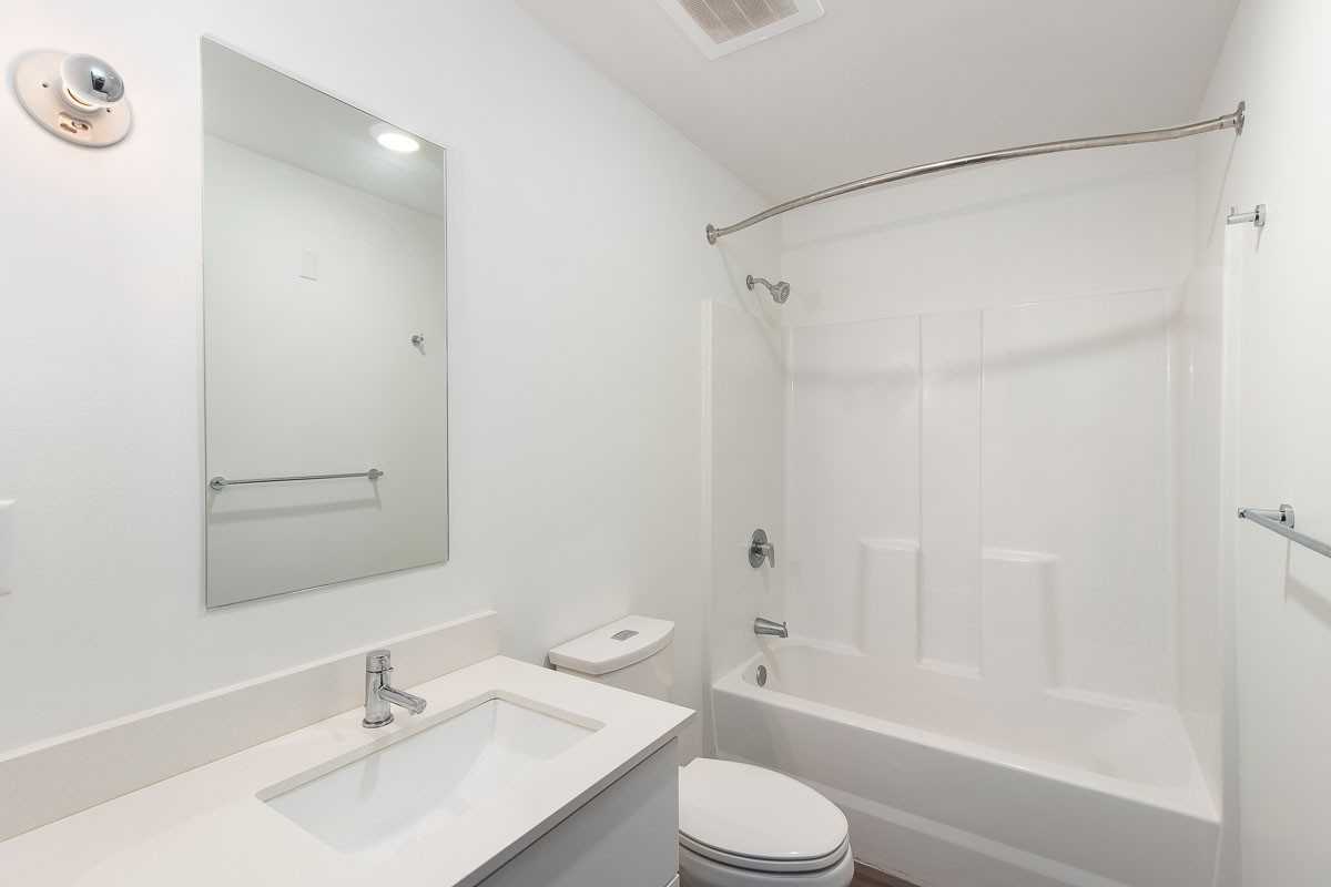 1108 E 30th St312 #312 - Photo 2 of 21