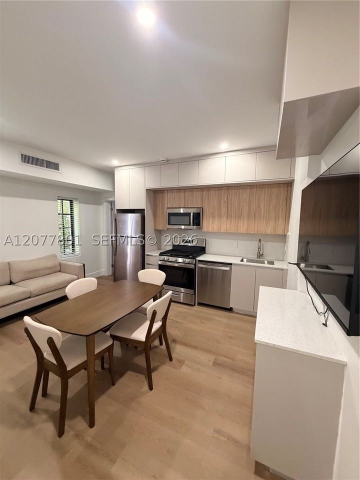 1619 Jefferson Ave #110