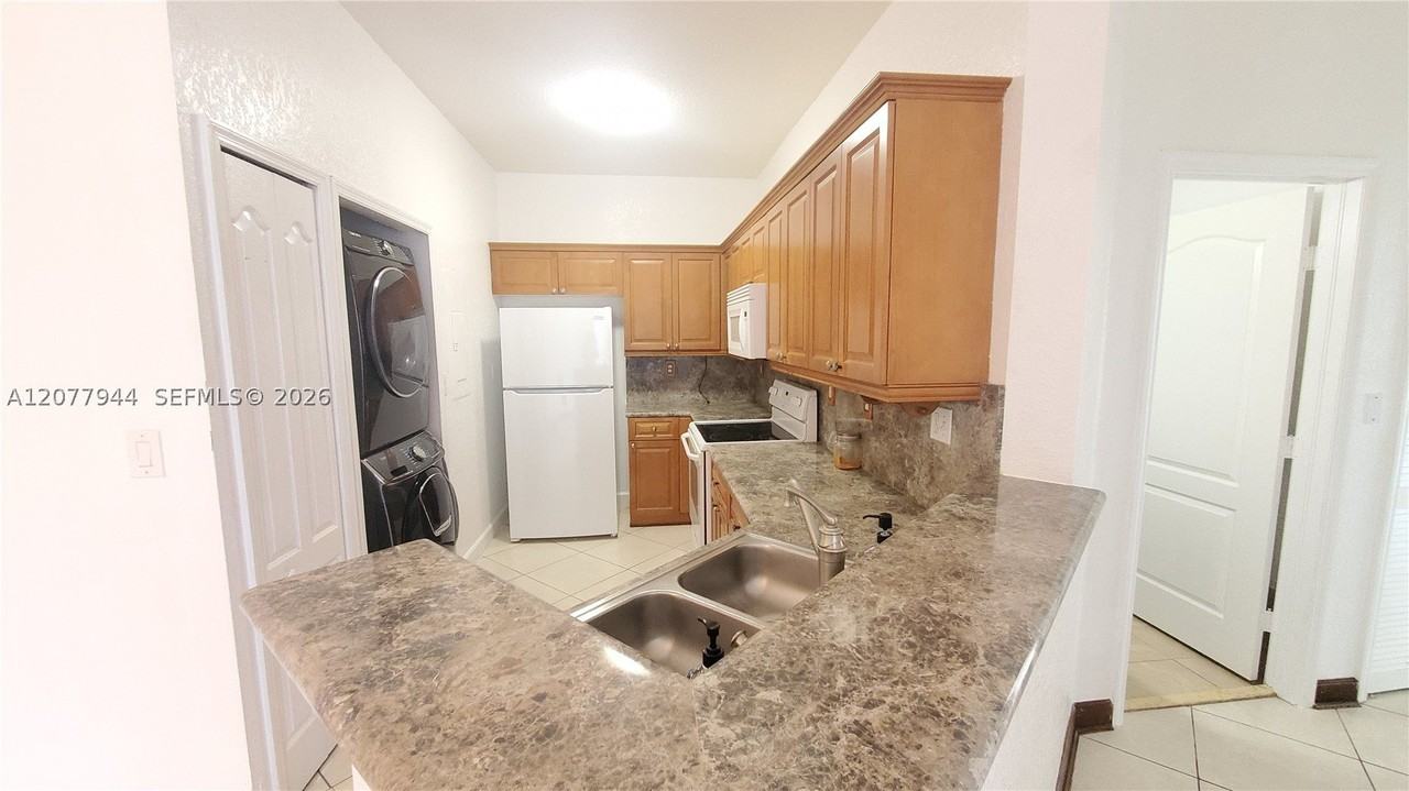 7070 Nw 177th St #205-10 - Photo 4 of 15