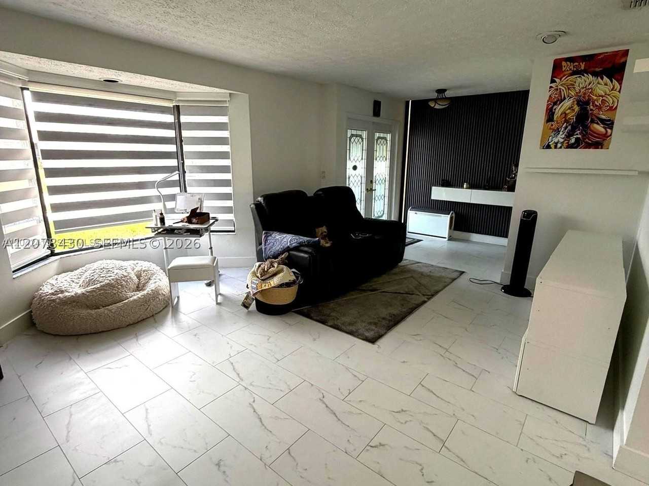 209 Sw 42nd St #209 - Photo 5 of 15