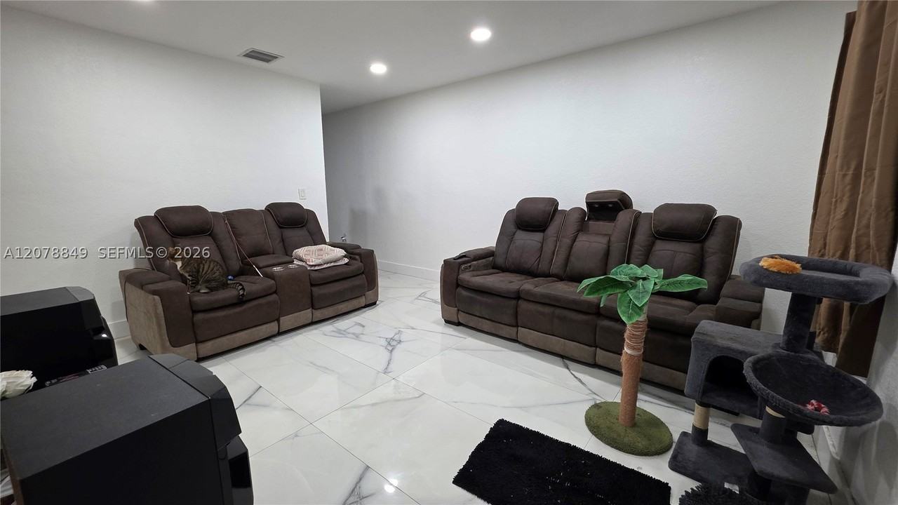 19012 Sw 113th Pl #2 - Photo 6 of 17