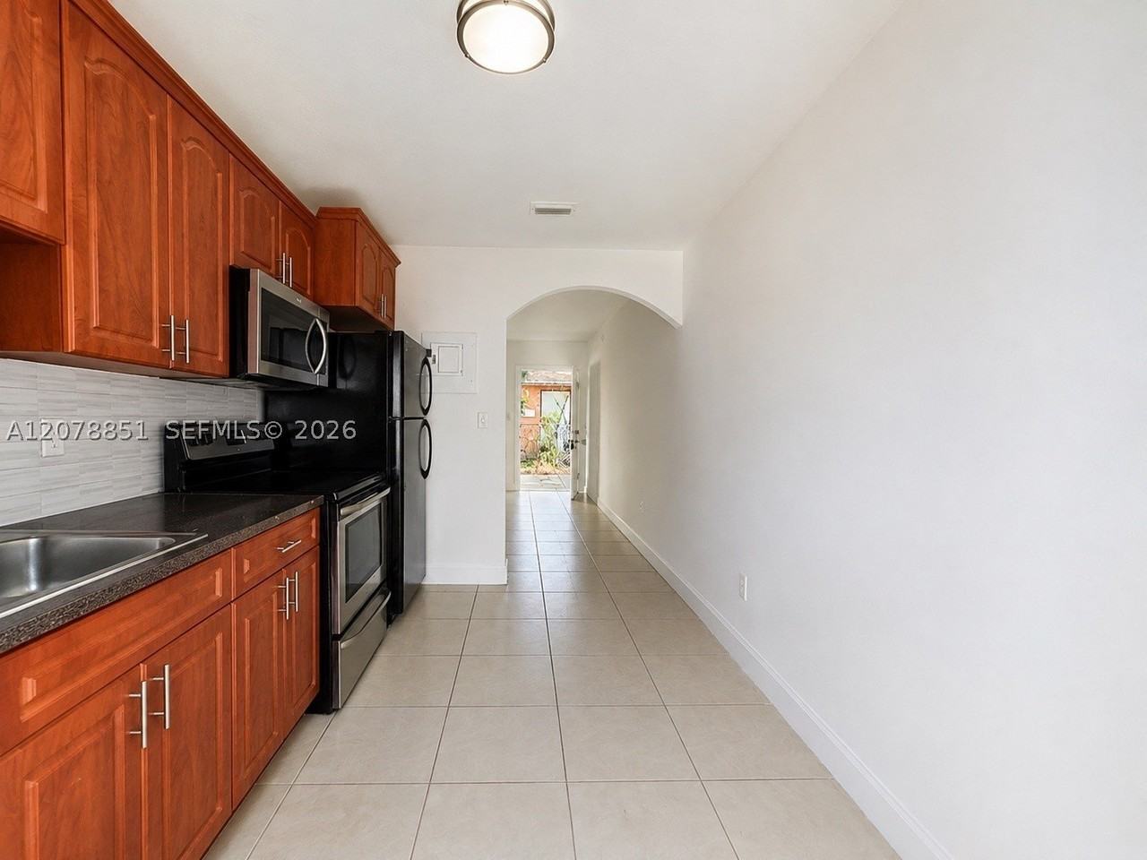 10841 Sw 7th St #1 - Photo 6 of 8