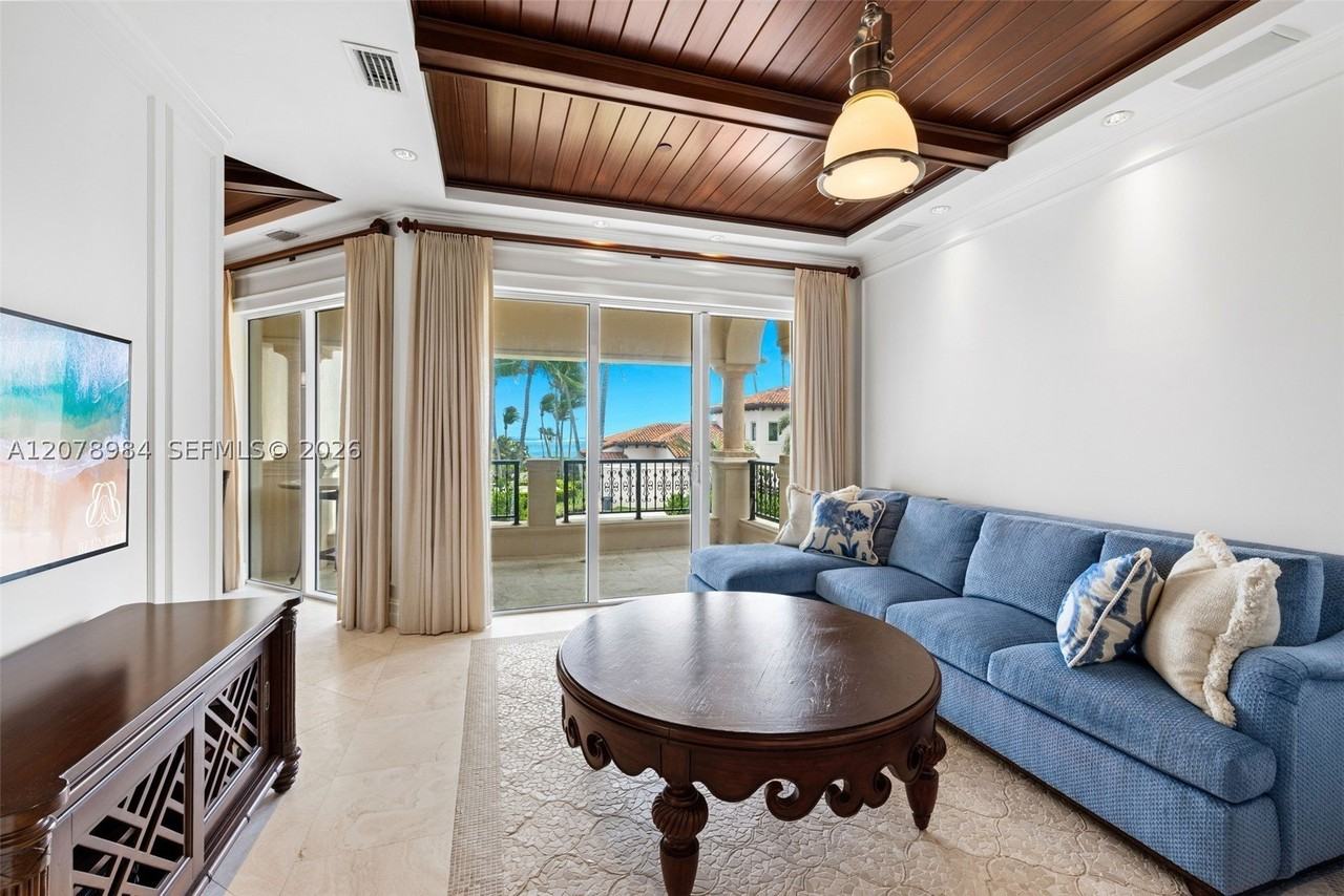 15723 Fisher Island Dr #15723 - Photo 4 of 44