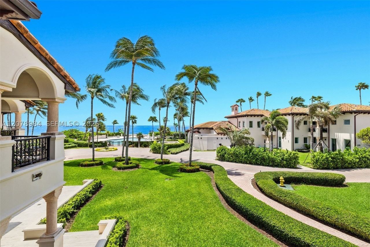 15723 Fisher Island Dr #15723 - Photo 6 of 44
