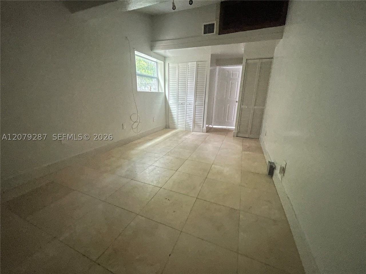 2105 Monroe Ter #1 - Photo 6 of 36