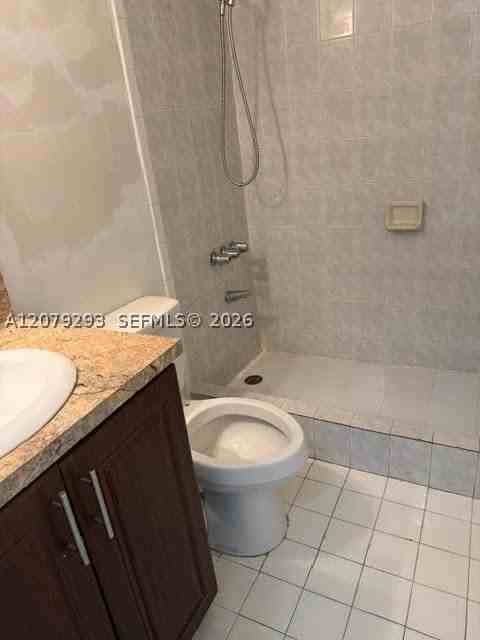5924 W 21st Ct - Photo 6 of 8