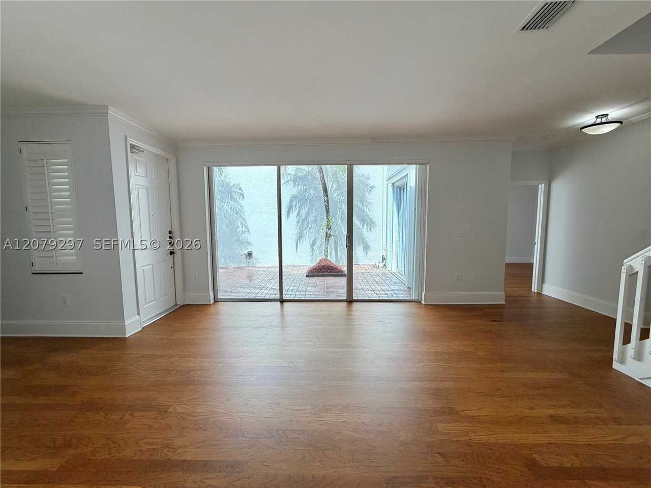 1135 Cliffrose St - Photo 7 of 44