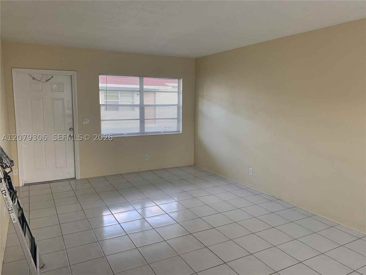 2220 Pierce St #10 - Photo 3 of 14