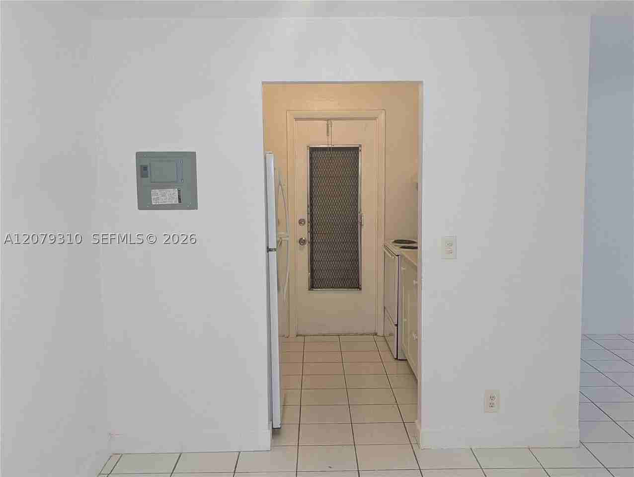 1830 Sheridan St #106 - Photo 3 of 8