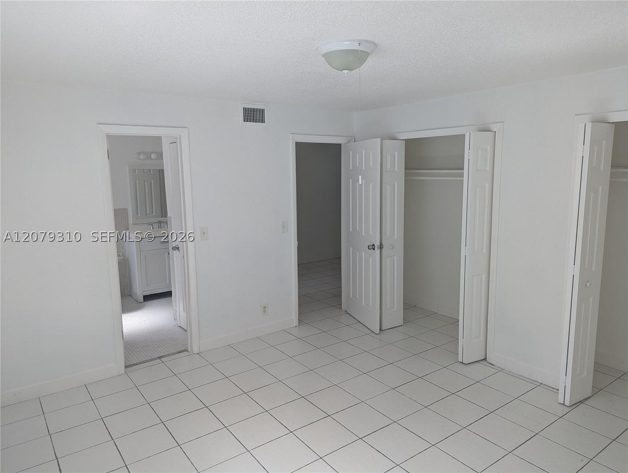 1830 Sheridan St #106 - Photo 7 of 8