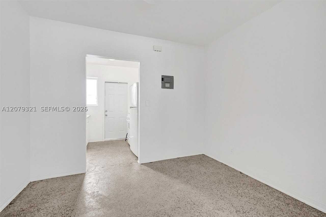 700 82nd St #3 - Photo 7 of 30