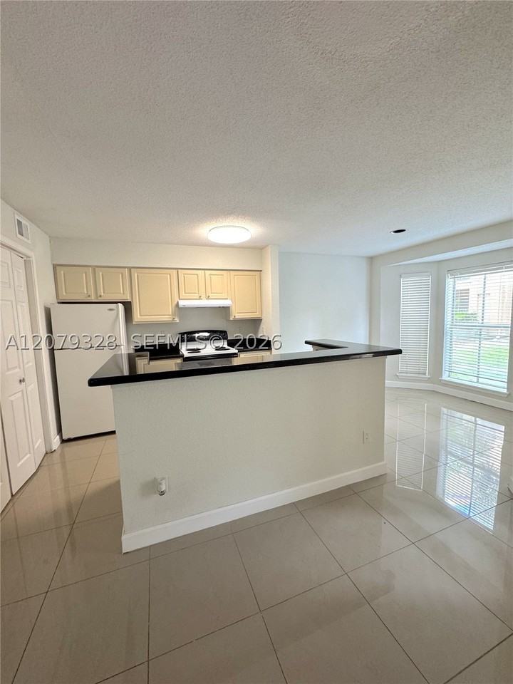 777 Riverside Dr #1510 - Photo 3 of 14