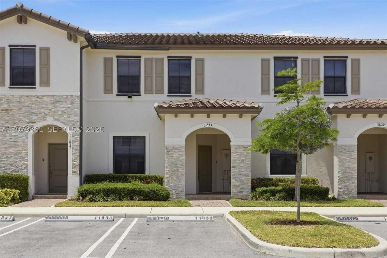 11833 Sw 245th Ter #11833 - Photo 4 of 50