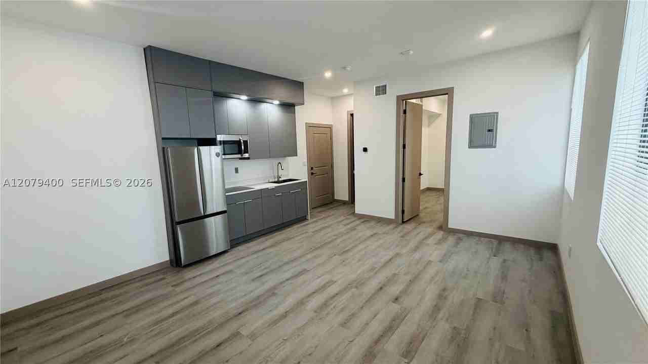 768 Nw 2nd St #7