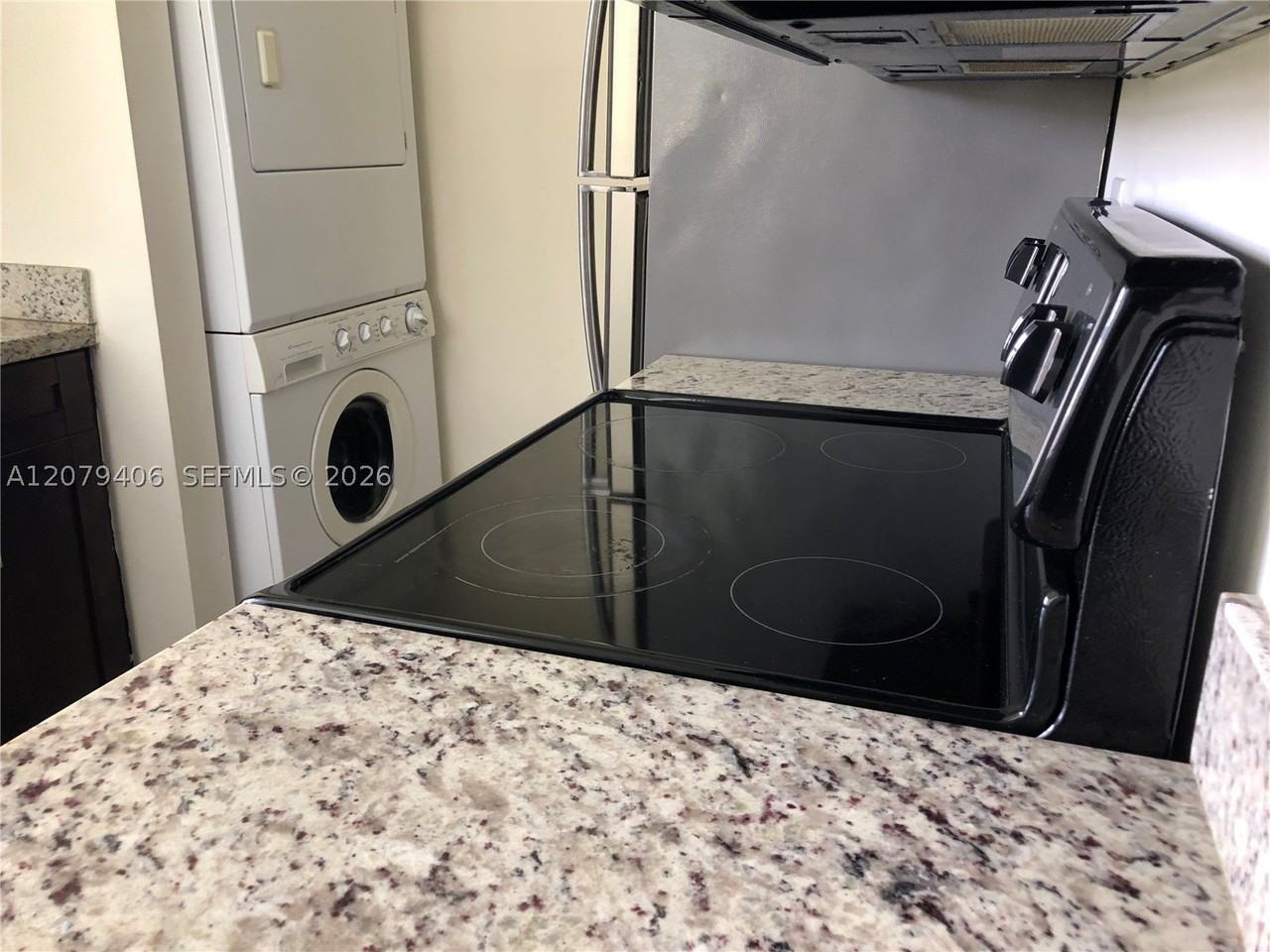 1071 Adams Ave #1071C - Photo 3 of 12