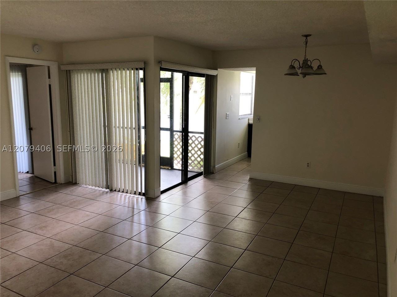 1071 Adams Ave #1071C - Photo 4 of 12