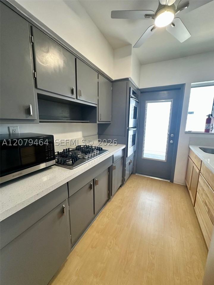 7921 East Dr #12 - Photo 5 of 18