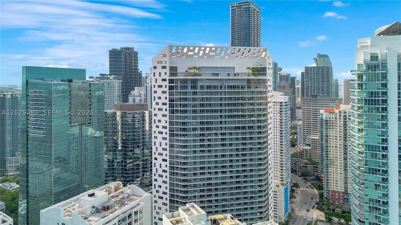 1300 Brickell Bay Dr #1913 - Photo 3 of 27