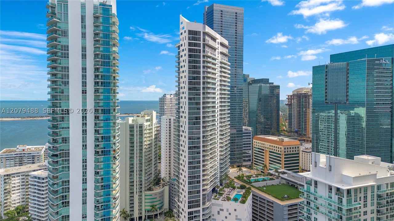 1300 Brickell Bay Dr #1913 - Photo 4 of 27